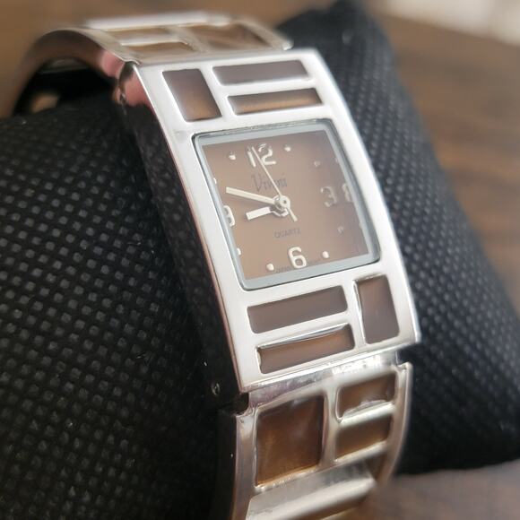 Vintage Watches Vivani Ladies Silver Grid Bracelet Quartz Watch Y2K Modern - Picture 6 of 10